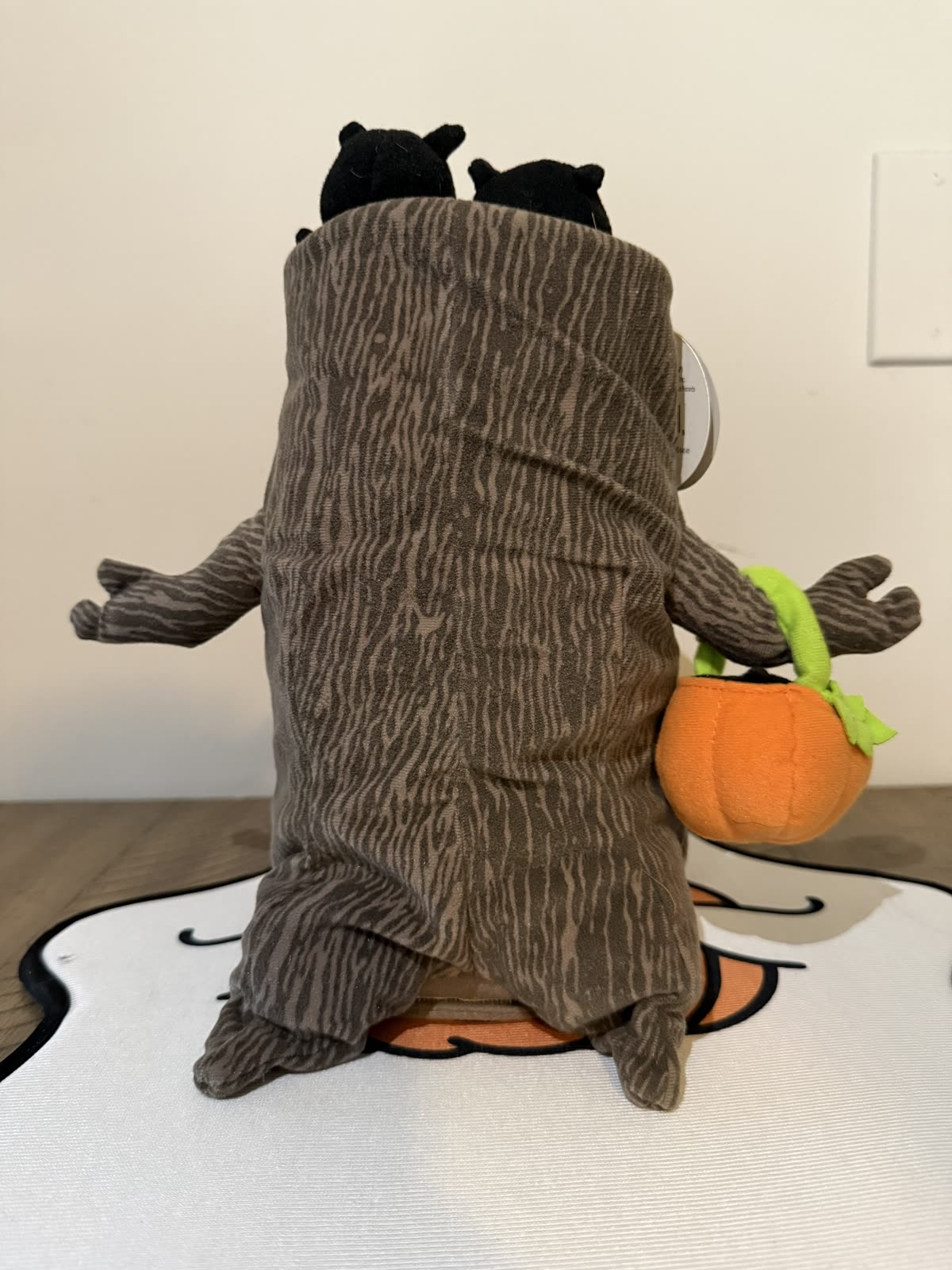 Spooky Tree by Hallmark — back